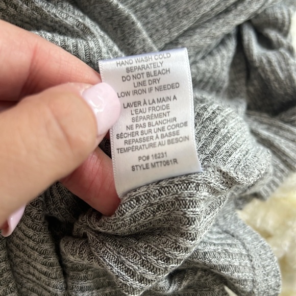 Bobeau Gray Ribbed Wrap Long Sleeve Top - Picture 11 of 11